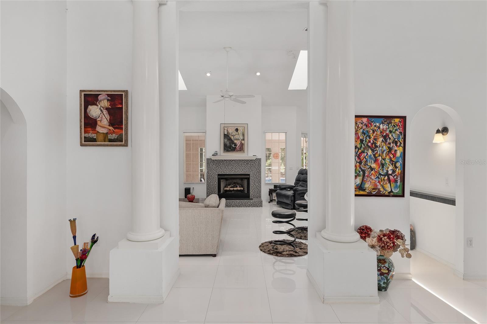 Image 21 of 89 For 90 Winding River Lane