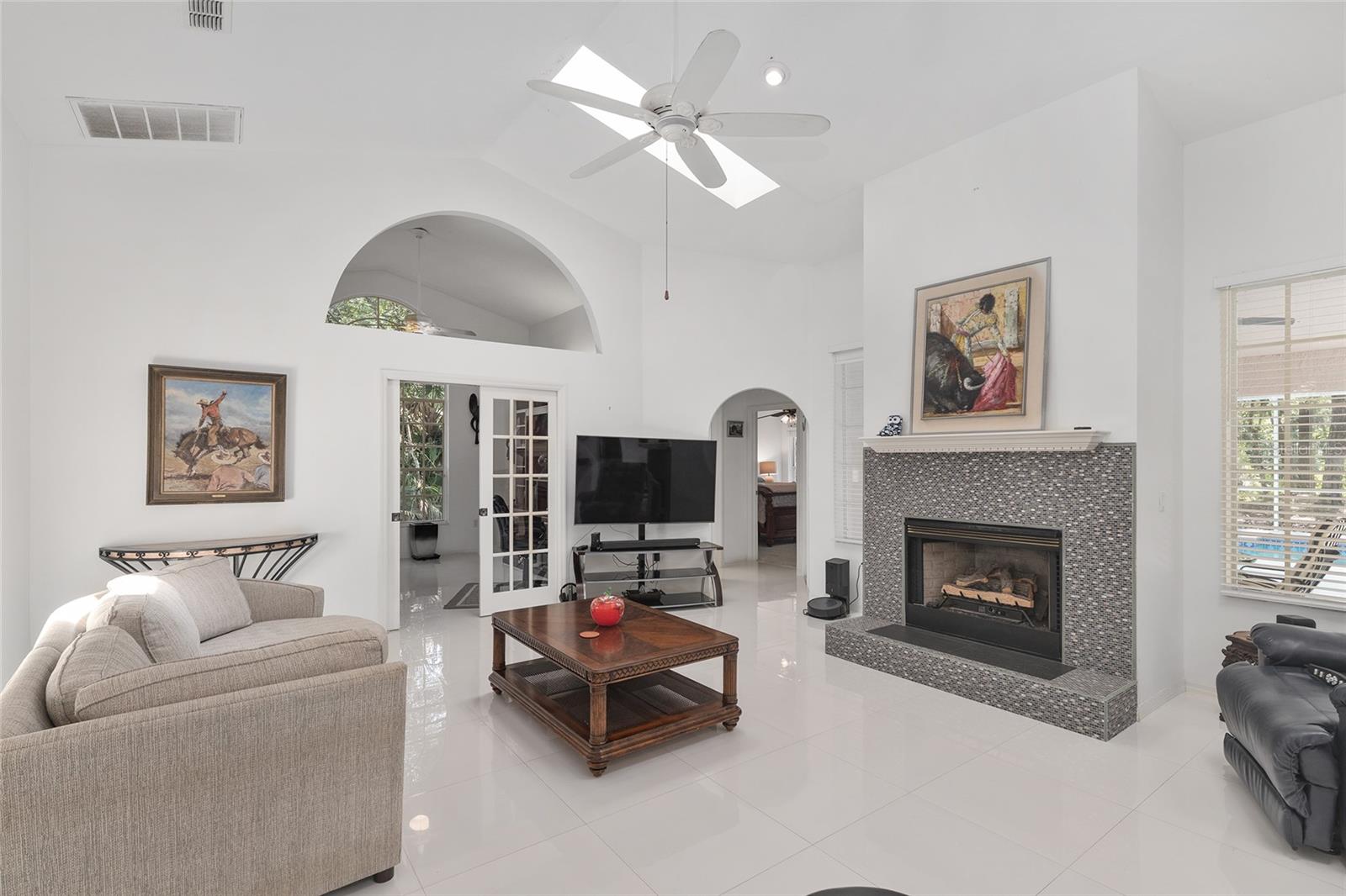 Image 25 of 89 For 90 Winding River Lane