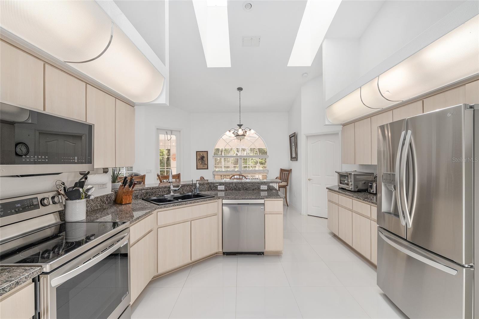 Image 40 of 89 For 90 Winding River Lane