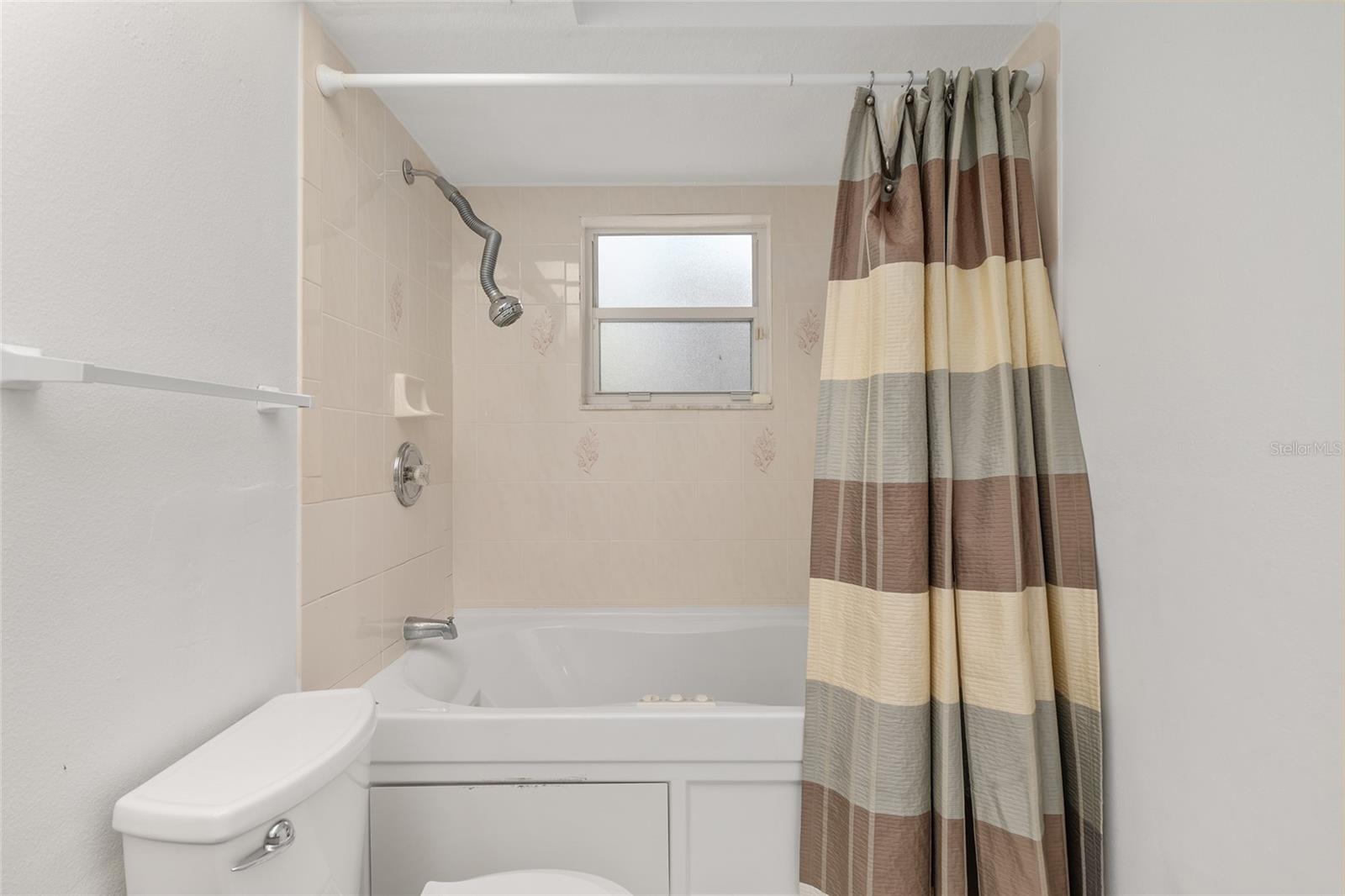 Image 58 of 89 For 90 Winding River Lane