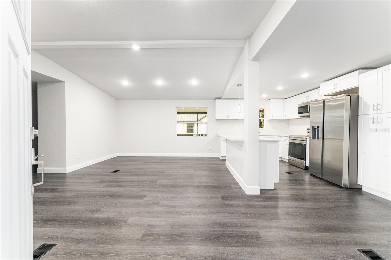 Image 12 of 62 For 9405 140th Place