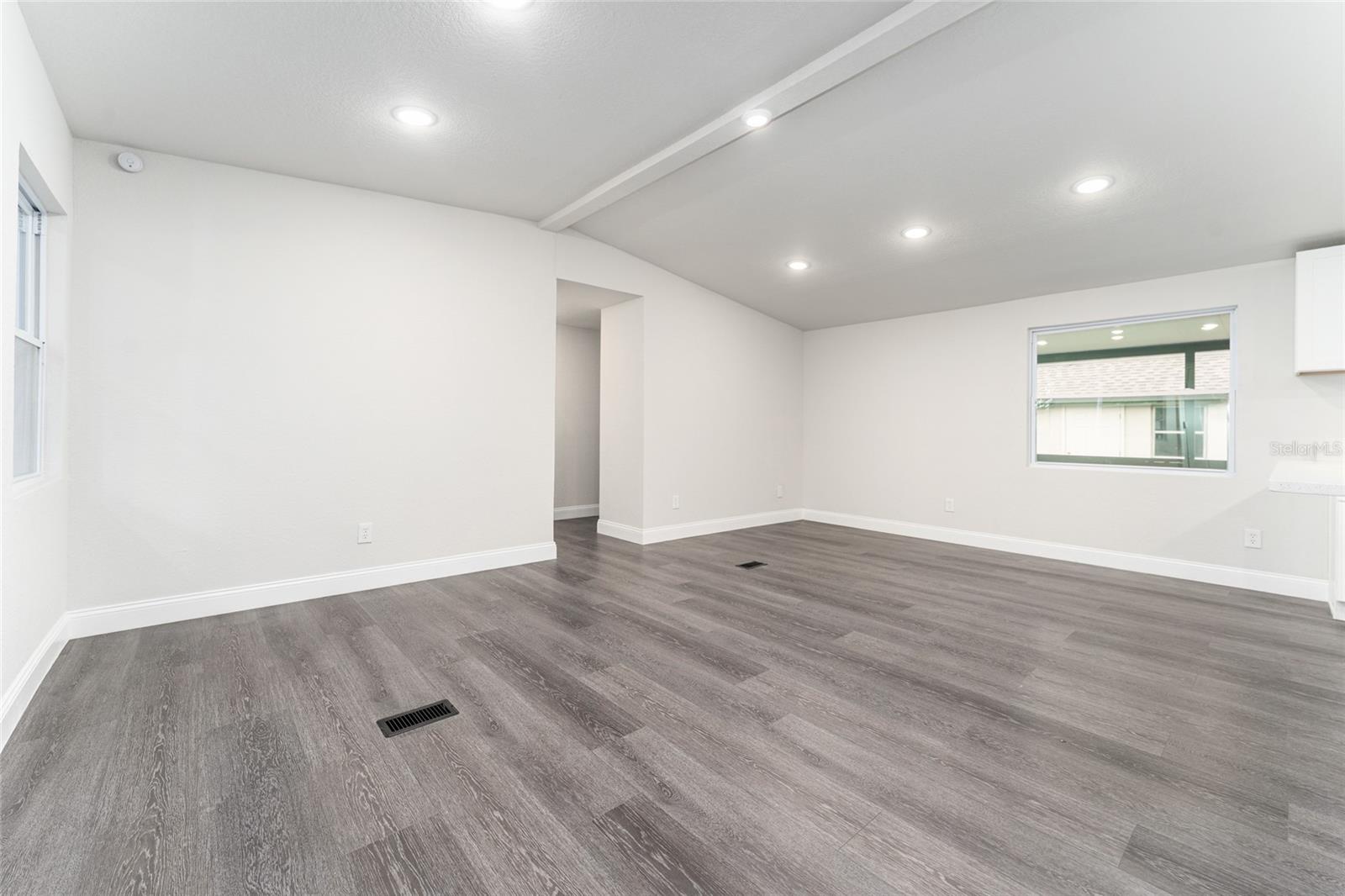 Image 13 of 62 For 9405 140th Place