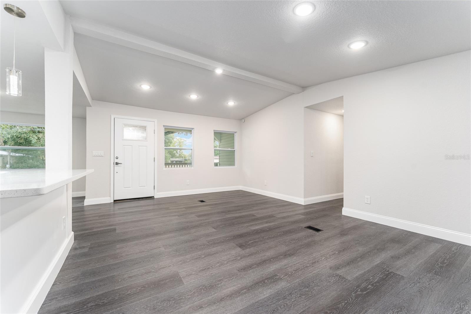 Image 14 of 62 For 9405 140th Place