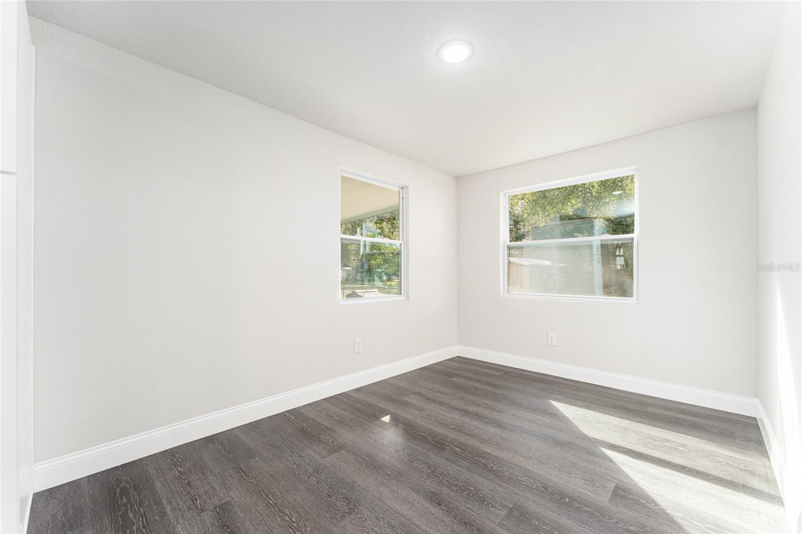 Image 20 of 62 For 9405 140th Place