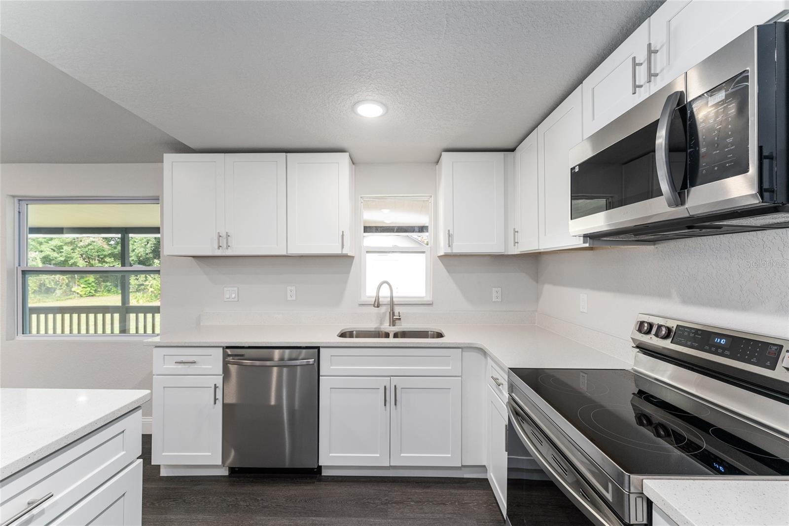 Image 25 of 62 For 9405 140th Place