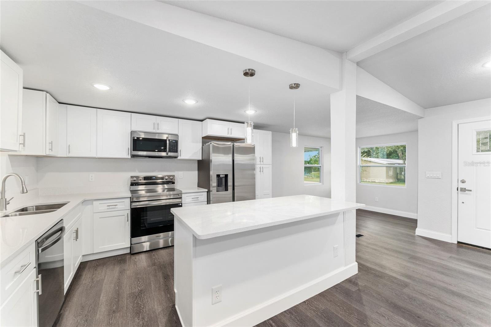 Image 28 of 62 For 9405 140th Place