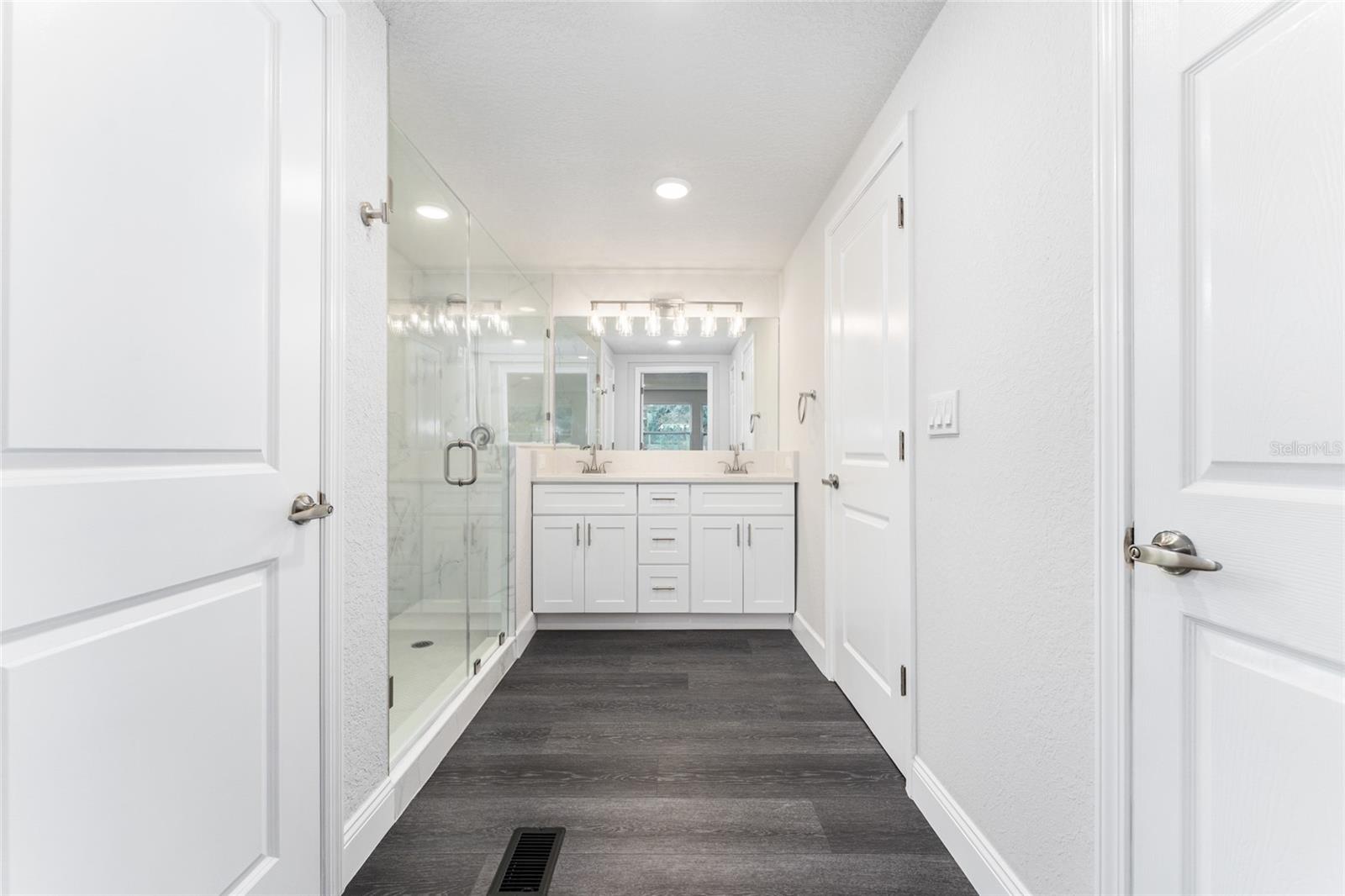 Image 33 of 62 For 9405 140th Place