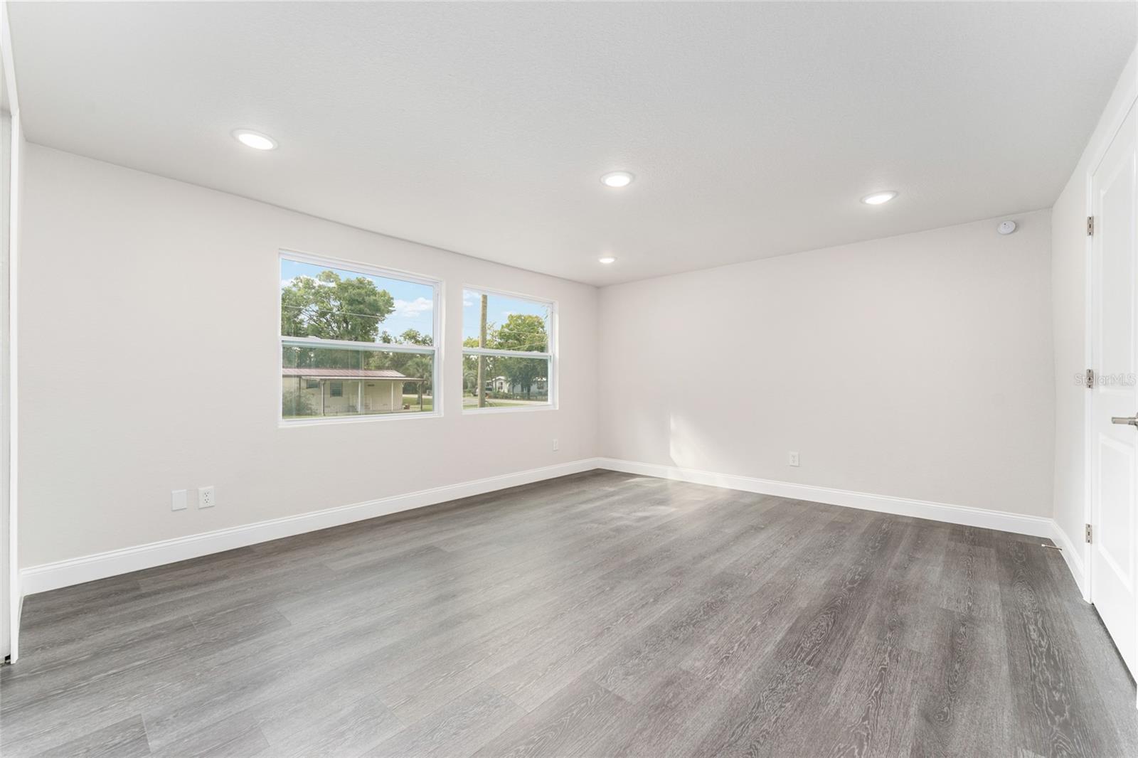 Image 38 of 62 For 9405 140th Place