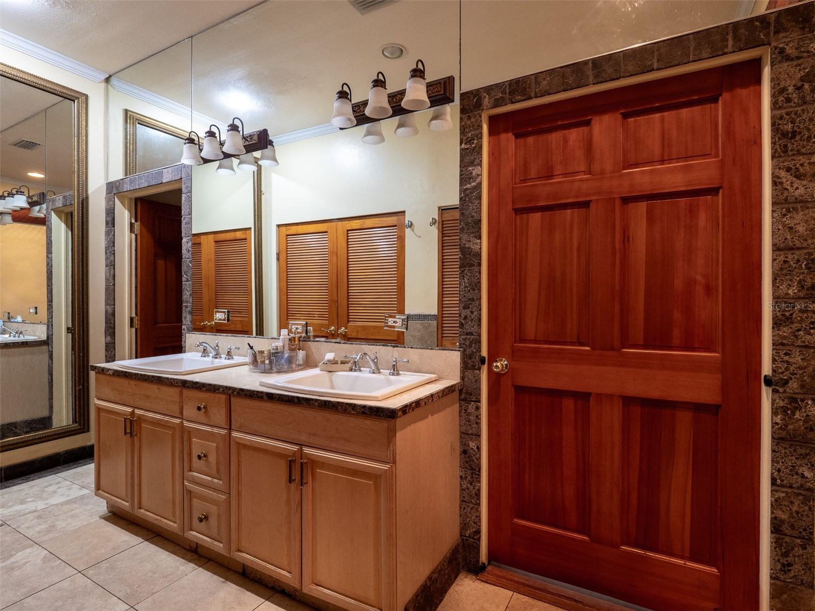 Image 10 of 34 For 13010 90th Avenue