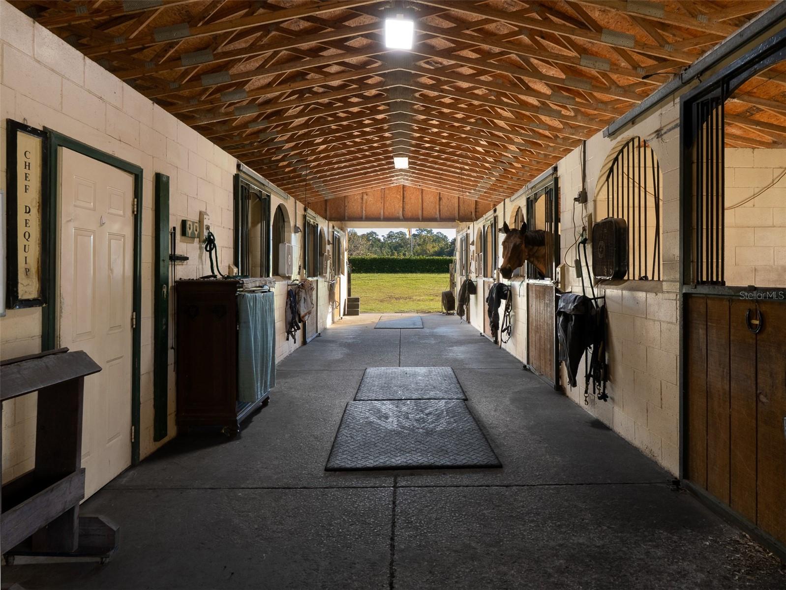 Image 4 of 6 For 13010 90th Avenue