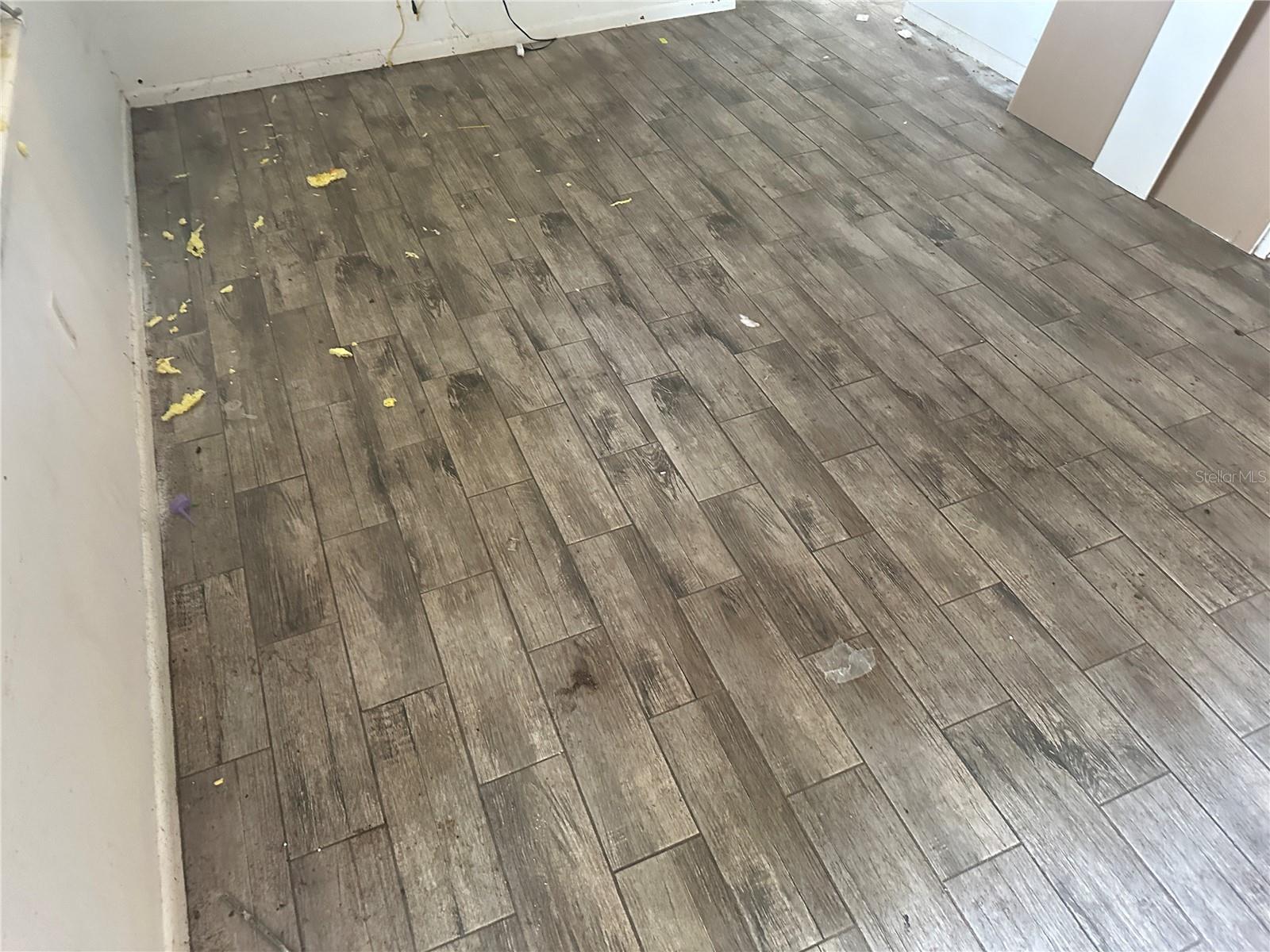 Image 3 of 3 For 9 Lee Street