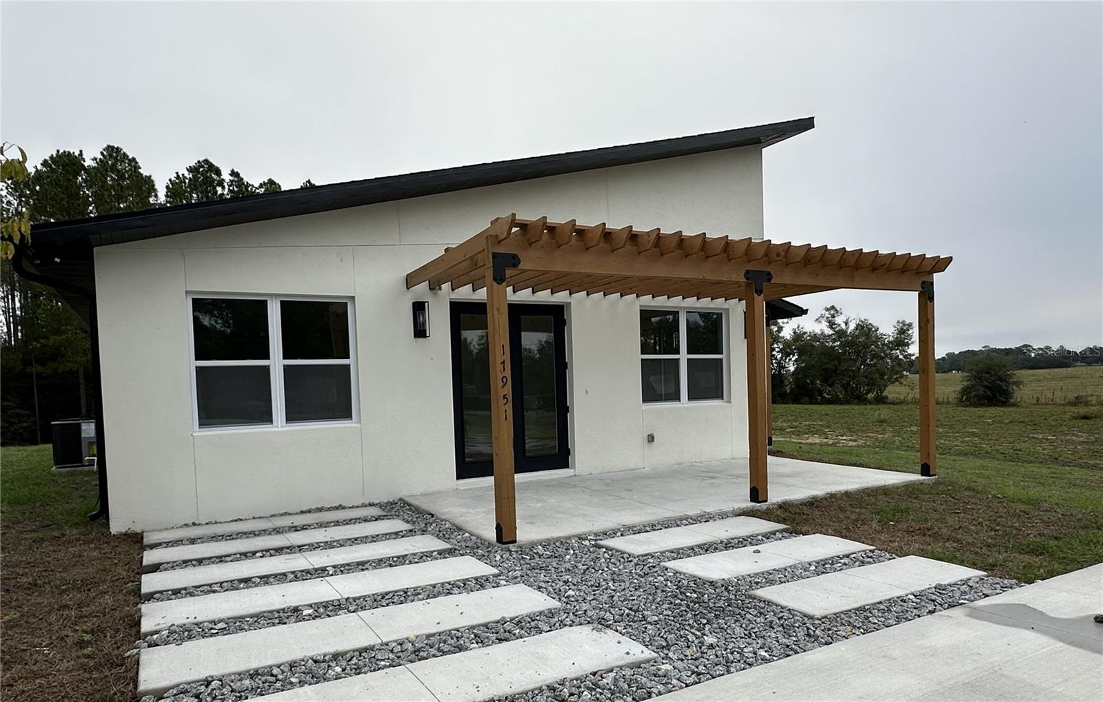 Image 2 of 7 For 17951 62 Street