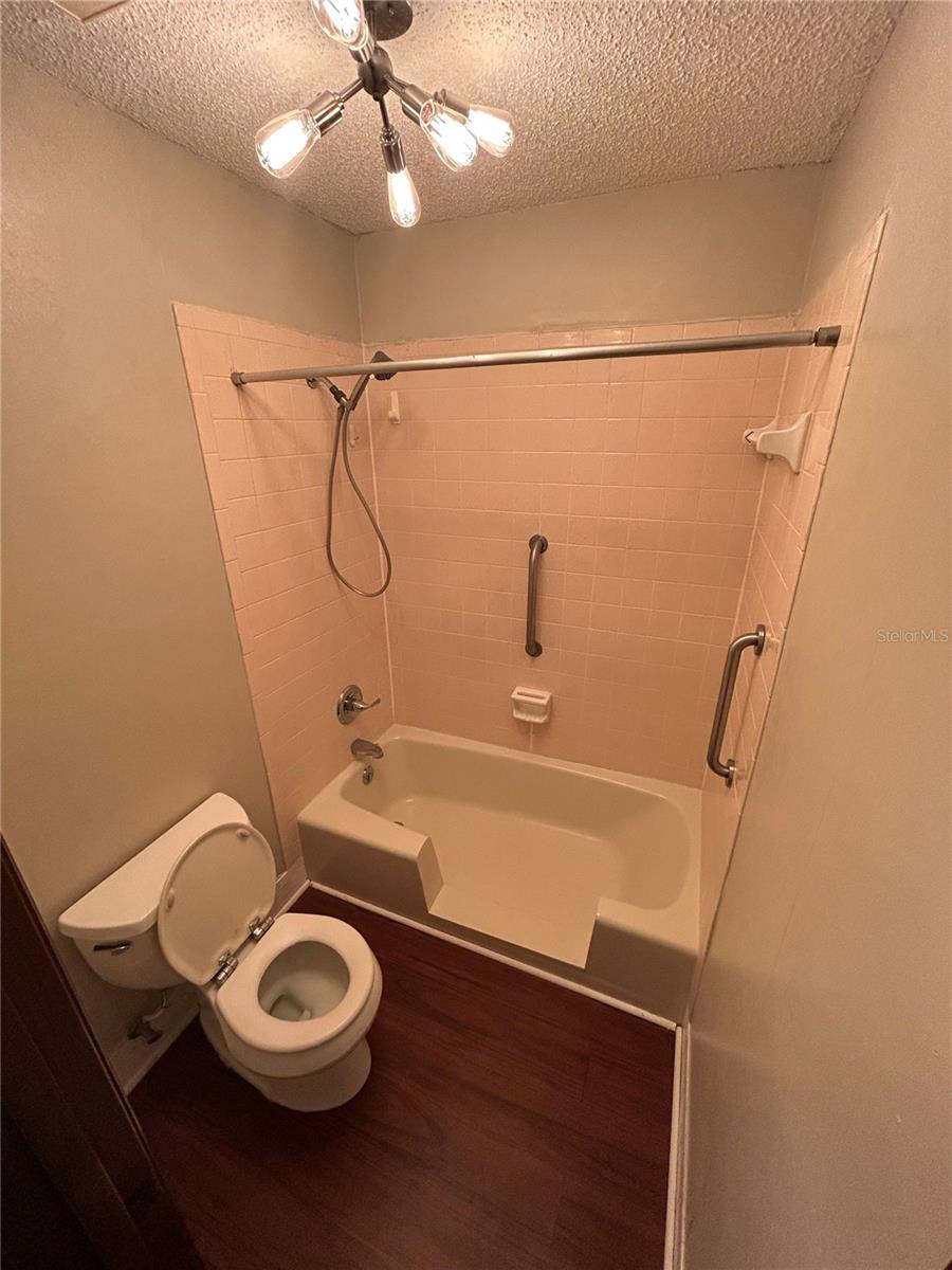 Image 10 of 18 For 1536 43rd Terrace