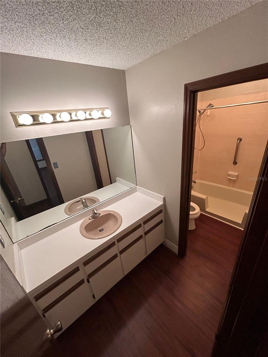 Image 11 of 18 For 1536 43rd Terrace