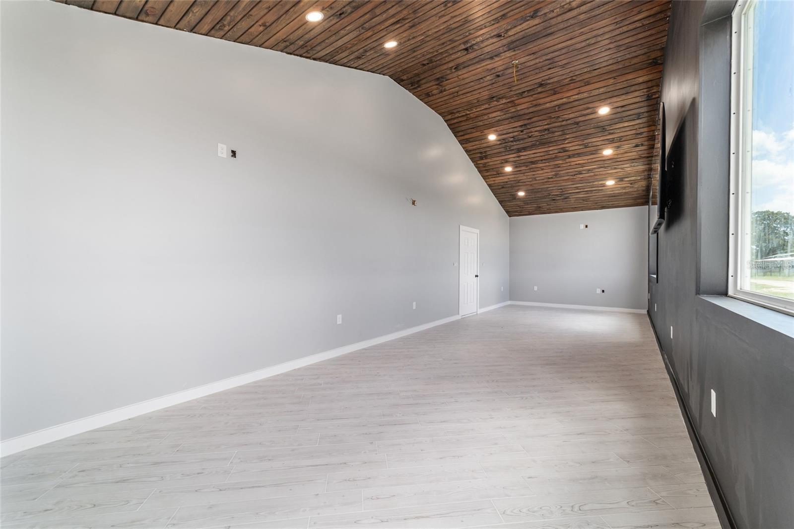 Image 12 of 32 For 1285 102nd Boulevard