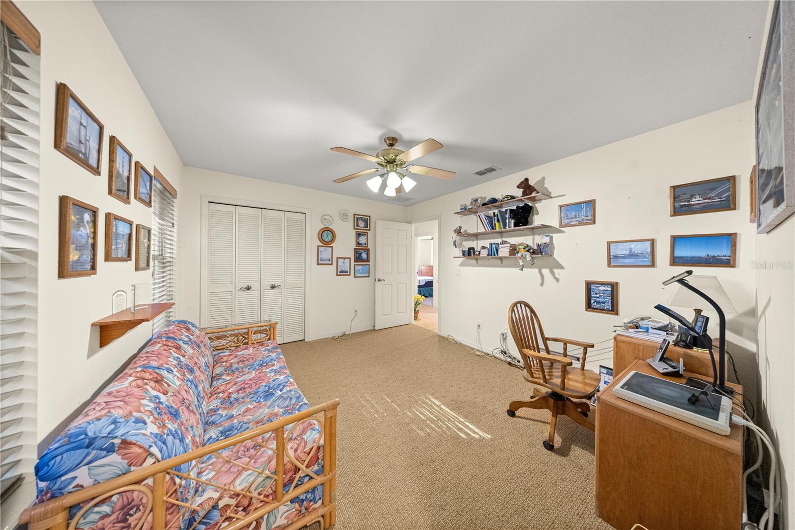 Image 17 of 31 For 5025 4th Circle