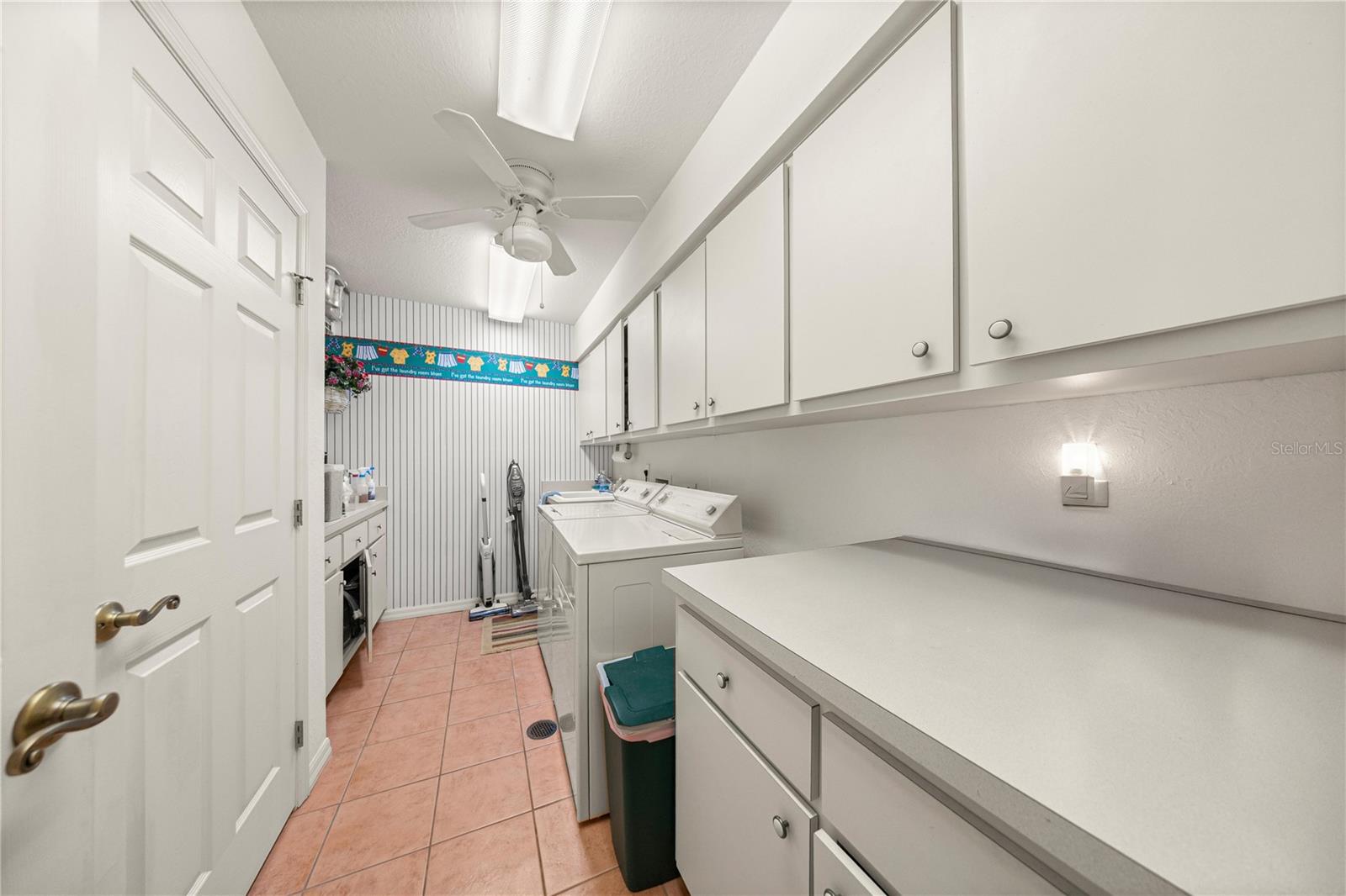 Image 24 of 31 For 5025 4th Circle