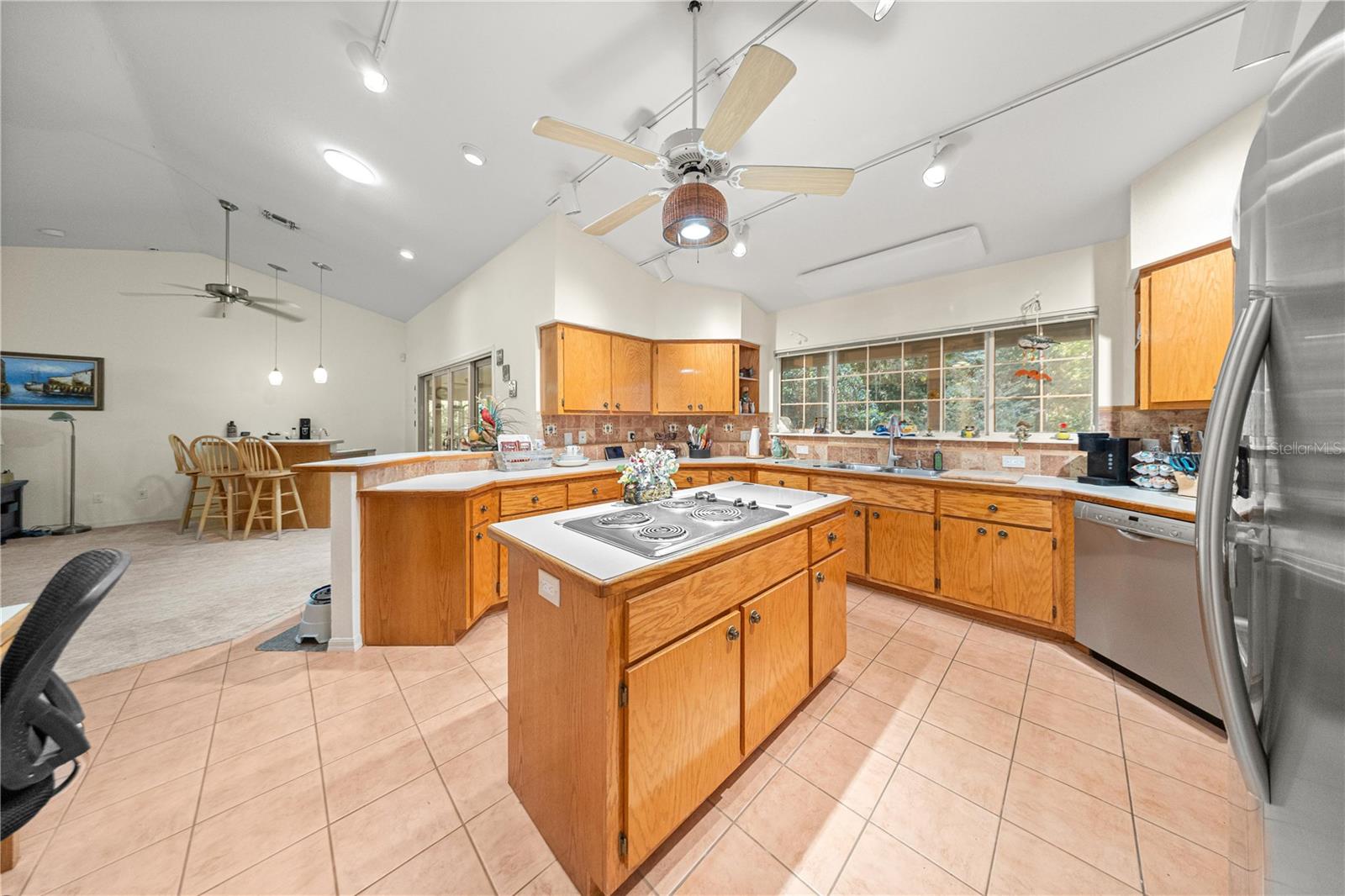 Image 6 of 31 For 5025 4th Circle