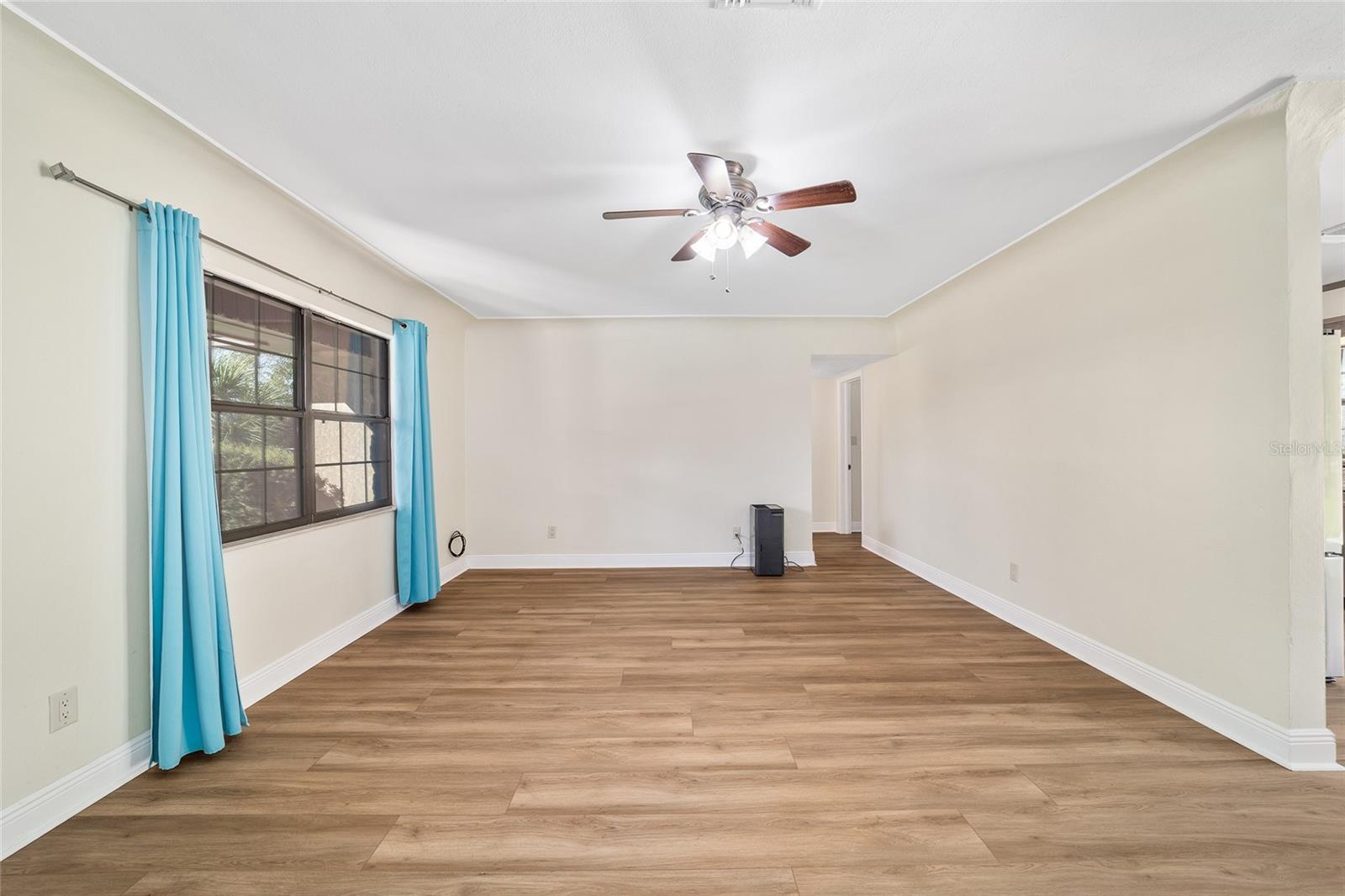 Image 28 of 56 For 5201 Jasmine Lane