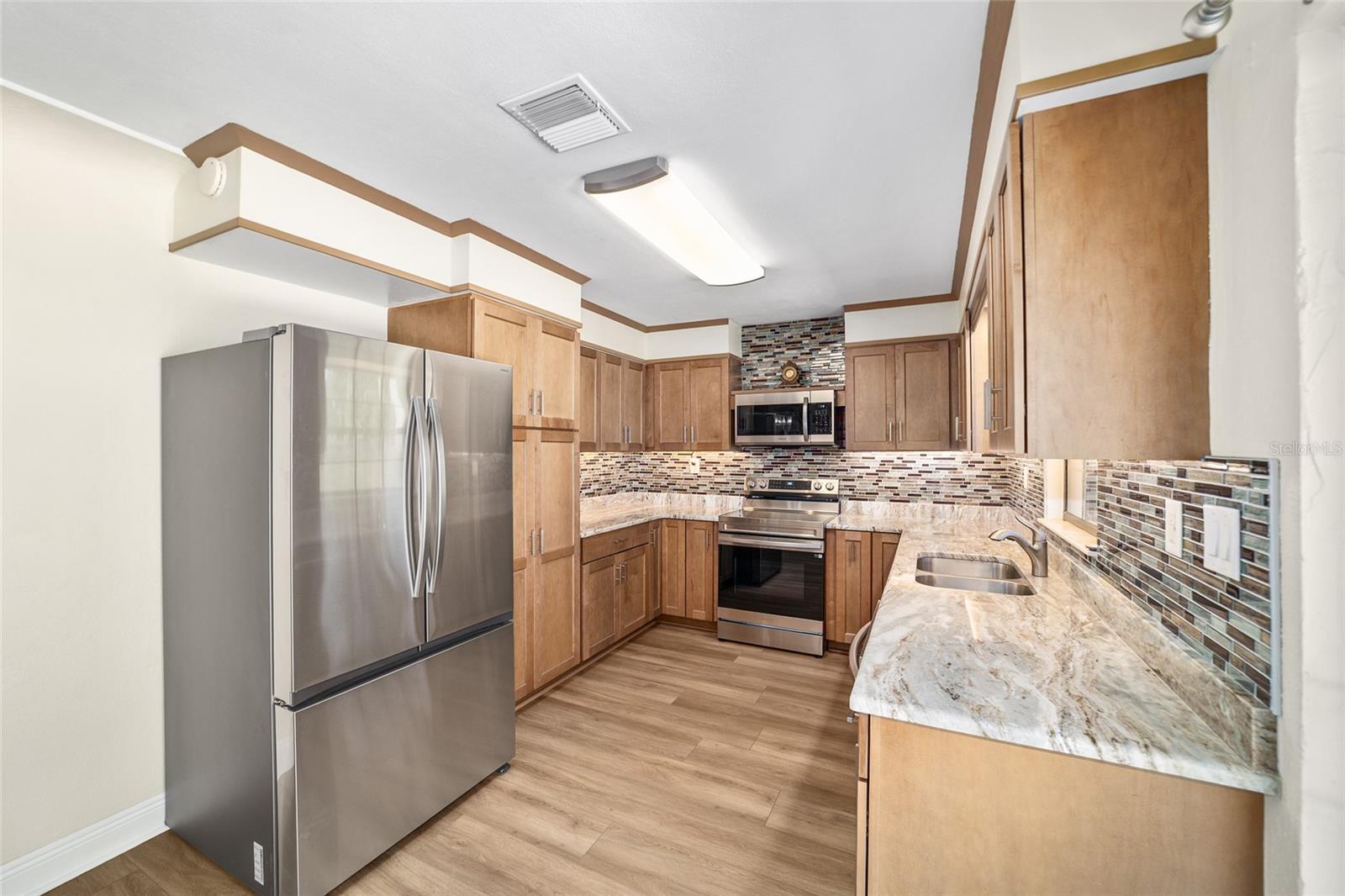 Image 37 of 56 For 5201 Jasmine Lane