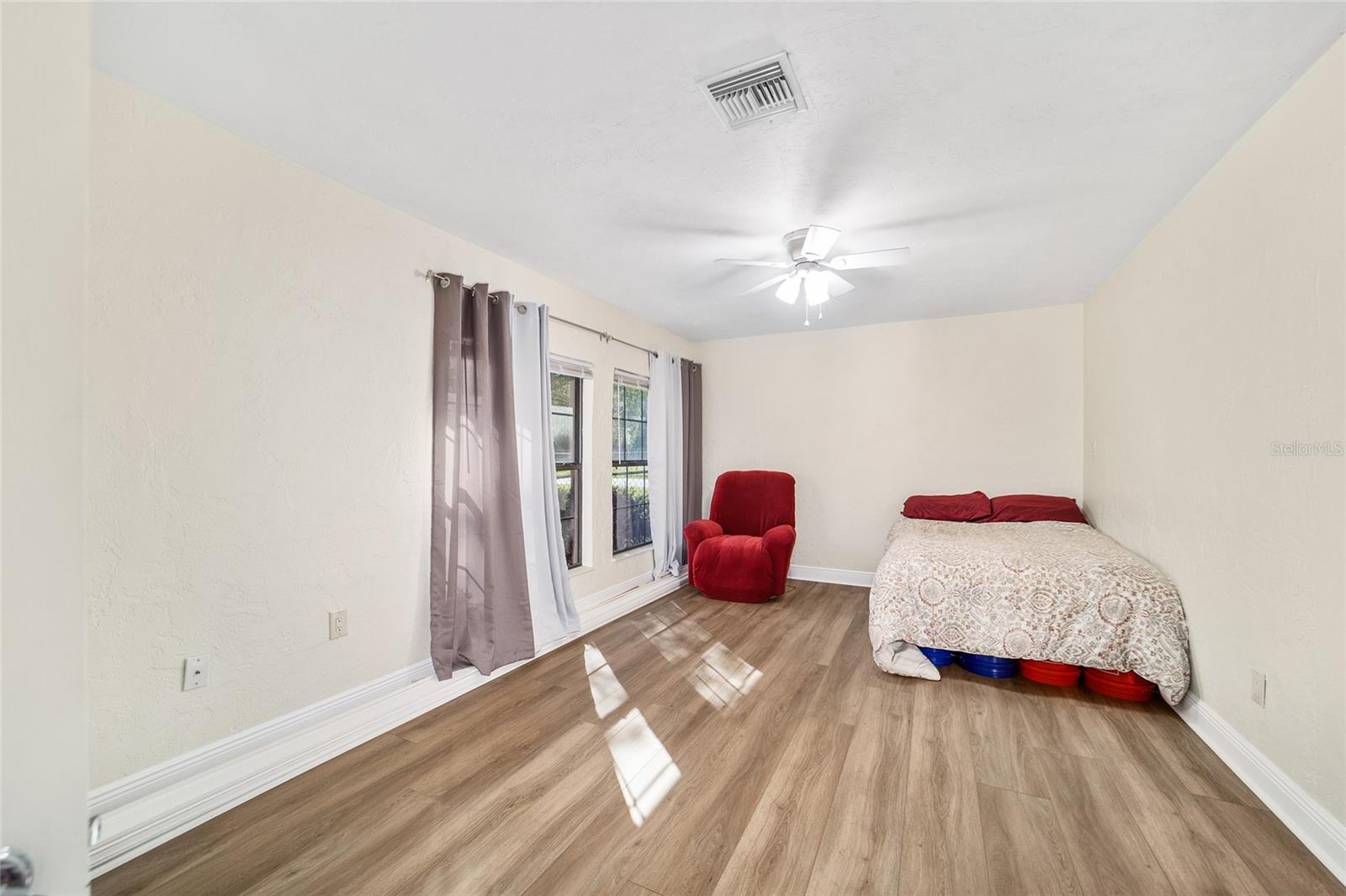 Image 42 of 56 For 5201 Jasmine Lane