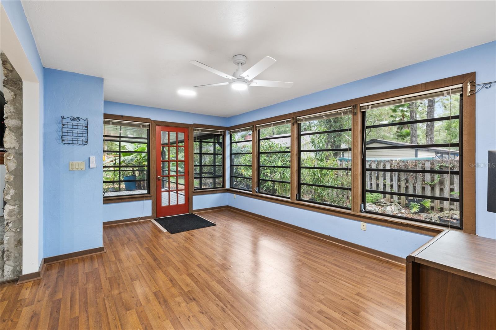 Image 23 of 50 For 7820 10th Avenue