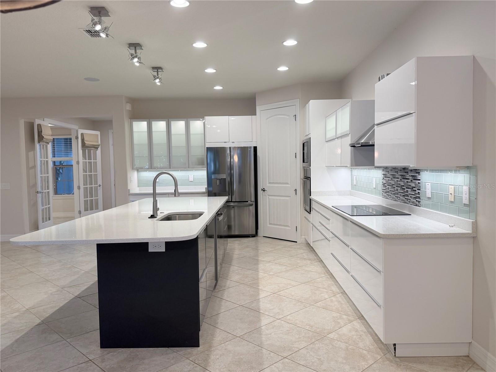 Image 22 of 45 For 10041 77th Loop