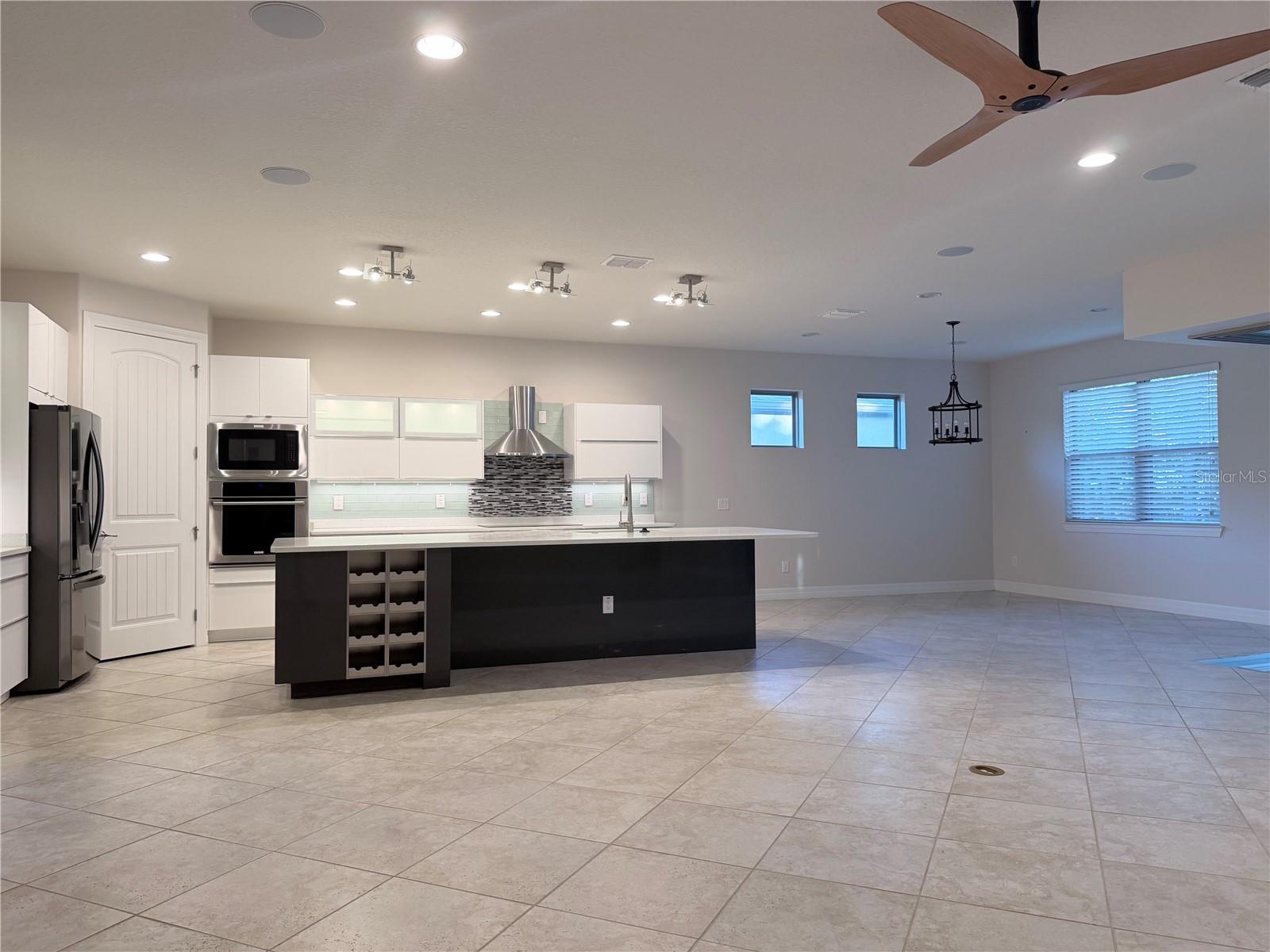 Image 28 of 45 For 10041 77th Loop