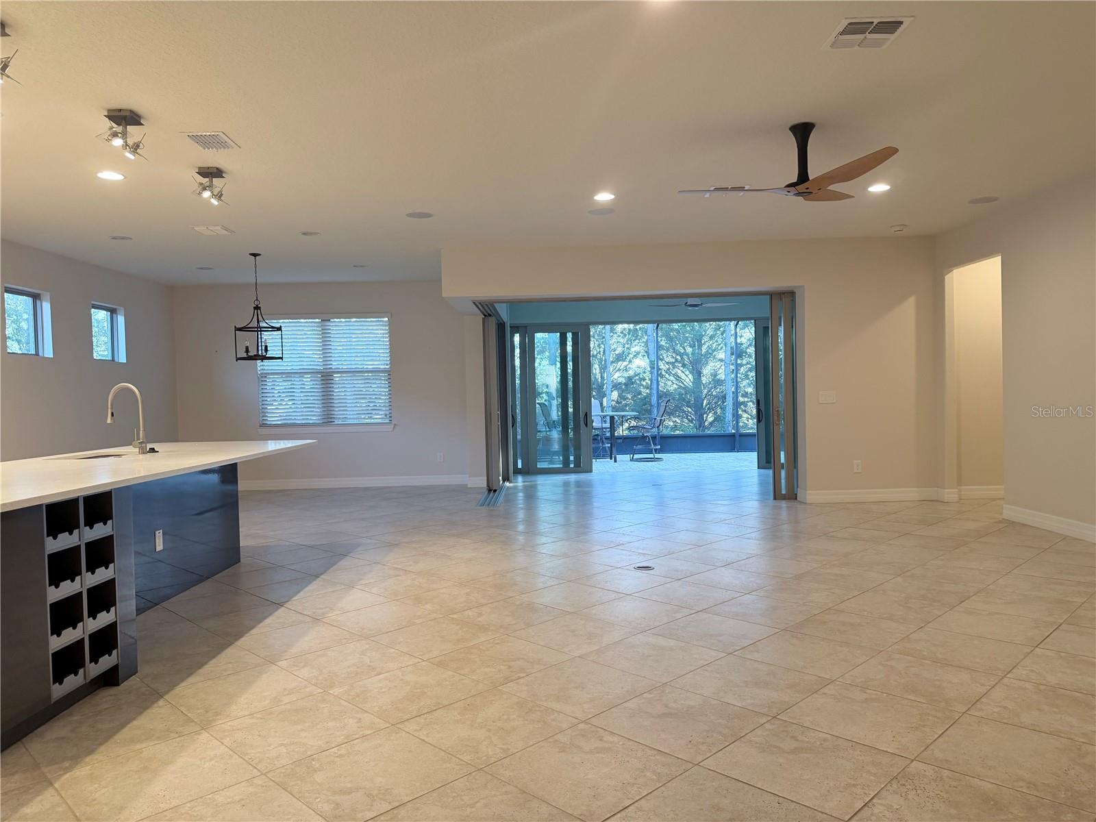 Image 30 of 45 For 10041 77th Loop