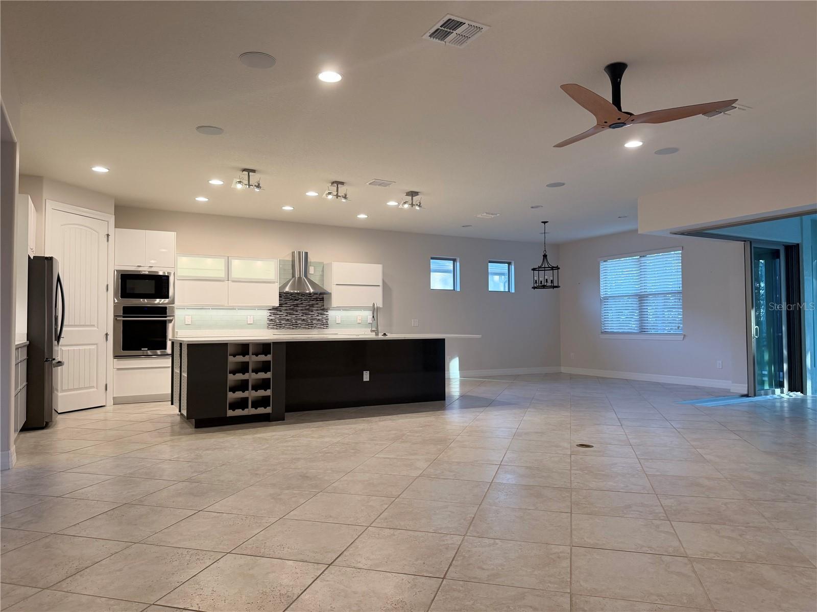 Image 34 of 45 For 10041 77th Loop