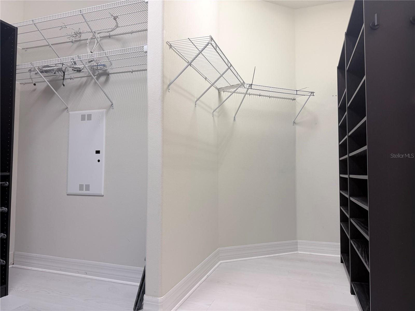 Image 40 of 45 For 10041 77th Loop