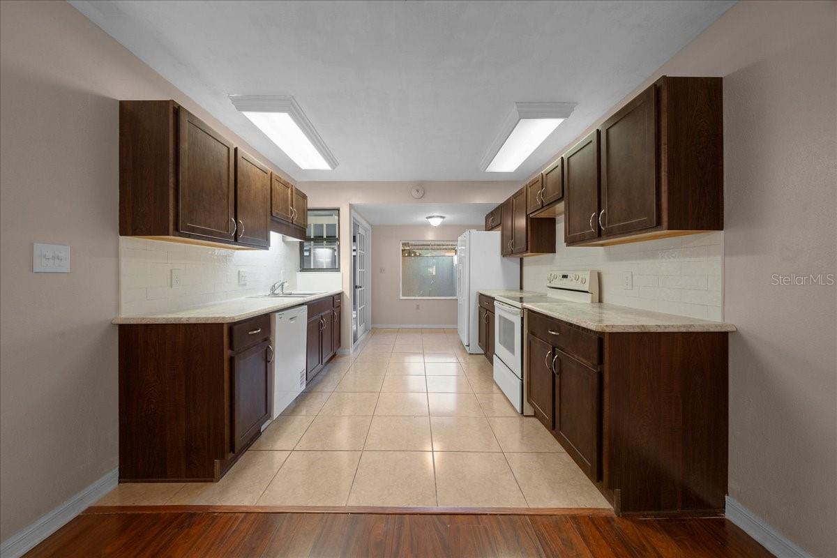 Image 9 of 63 For 3702 17th Street