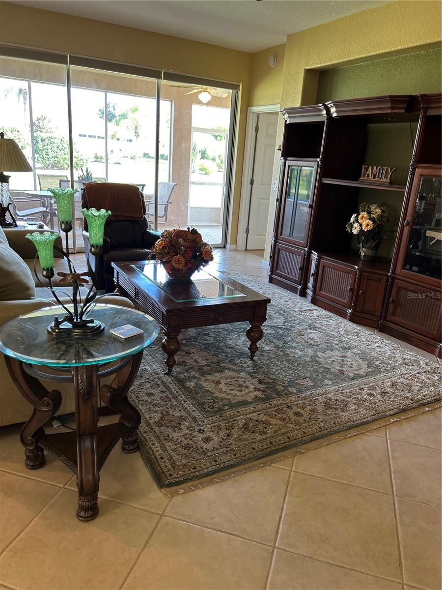 Image 3 of 9 For 6927 94th Court