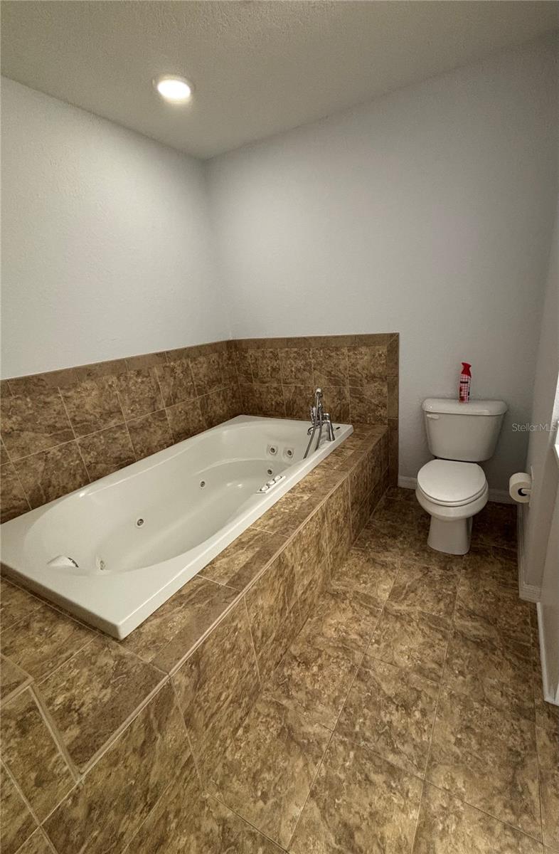 Image 8 of 19 For 2503 18th Circle