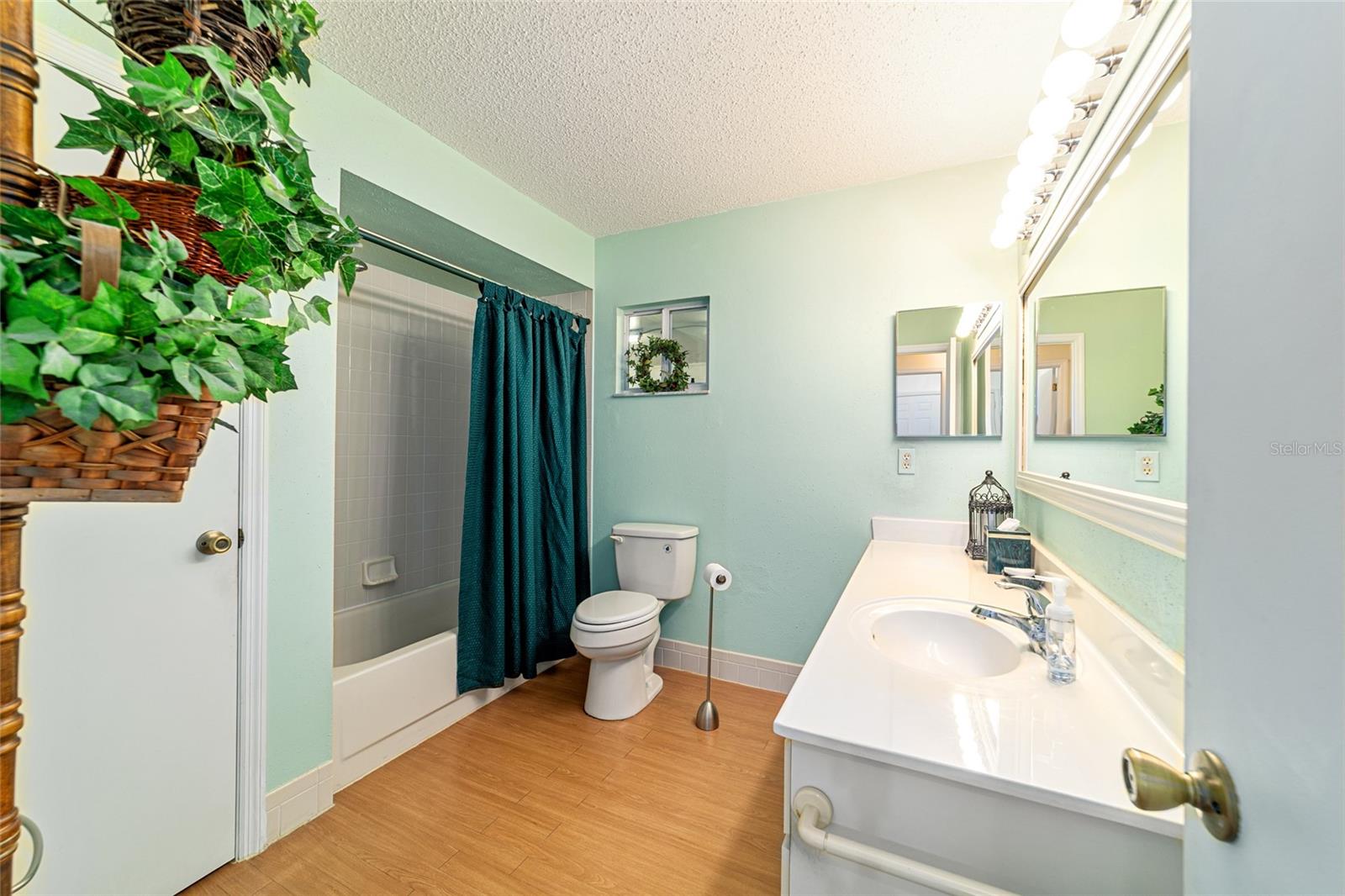 Image 28 of 57 For 6223 115th Street Road