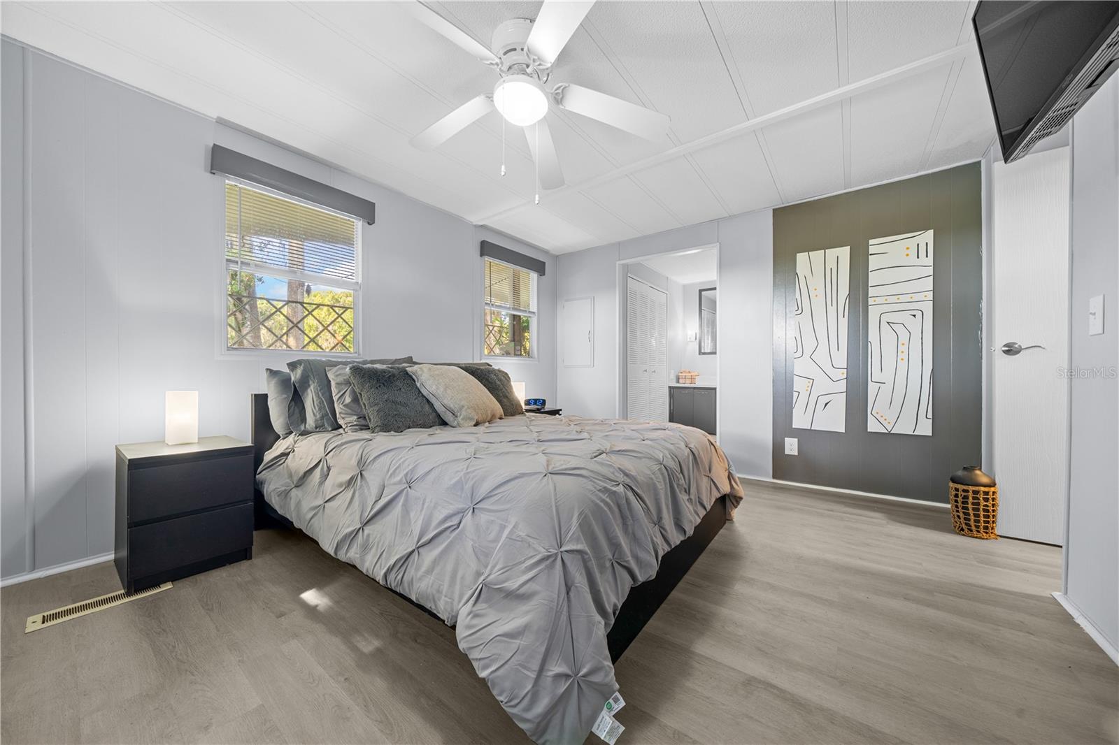 Image 13 of 51 For 426 5th Road