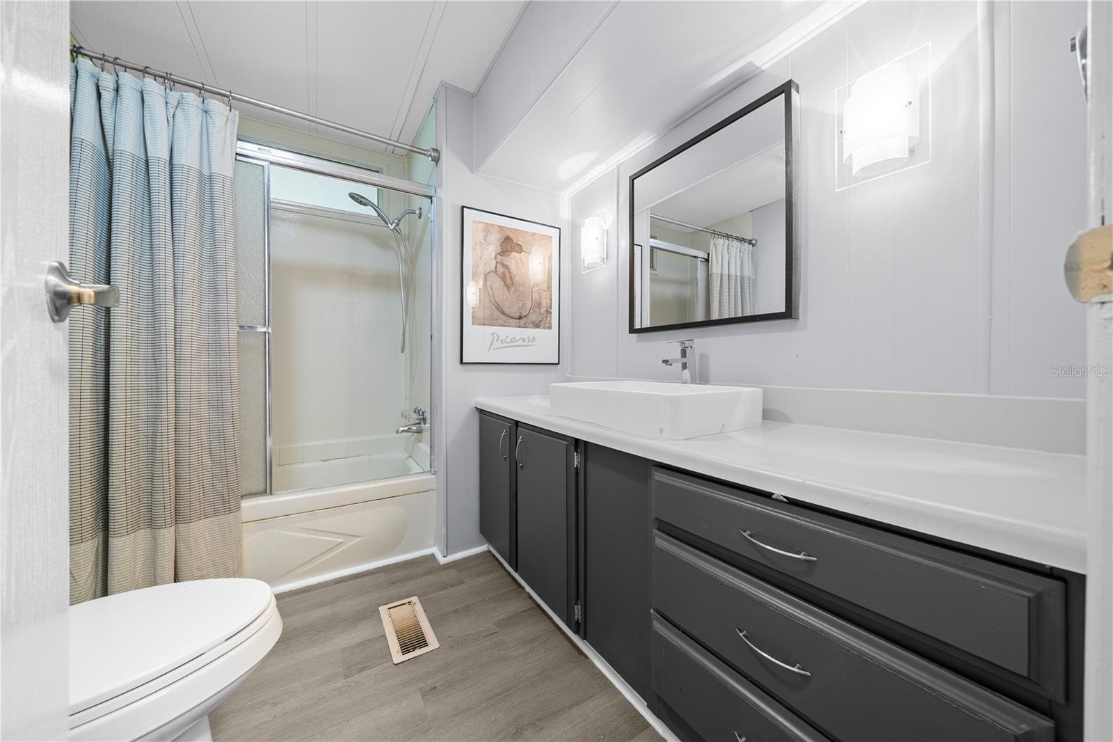 Image 23 of 51 For 426 5th Road