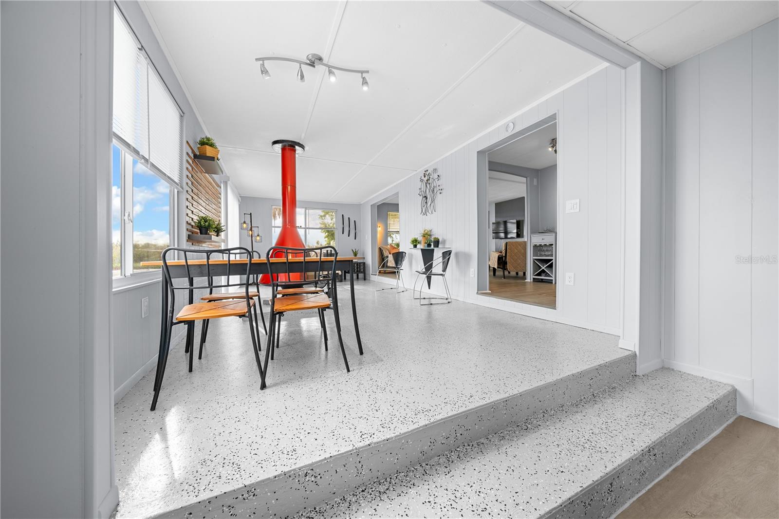 Image 26 of 51 For 426 5th Road