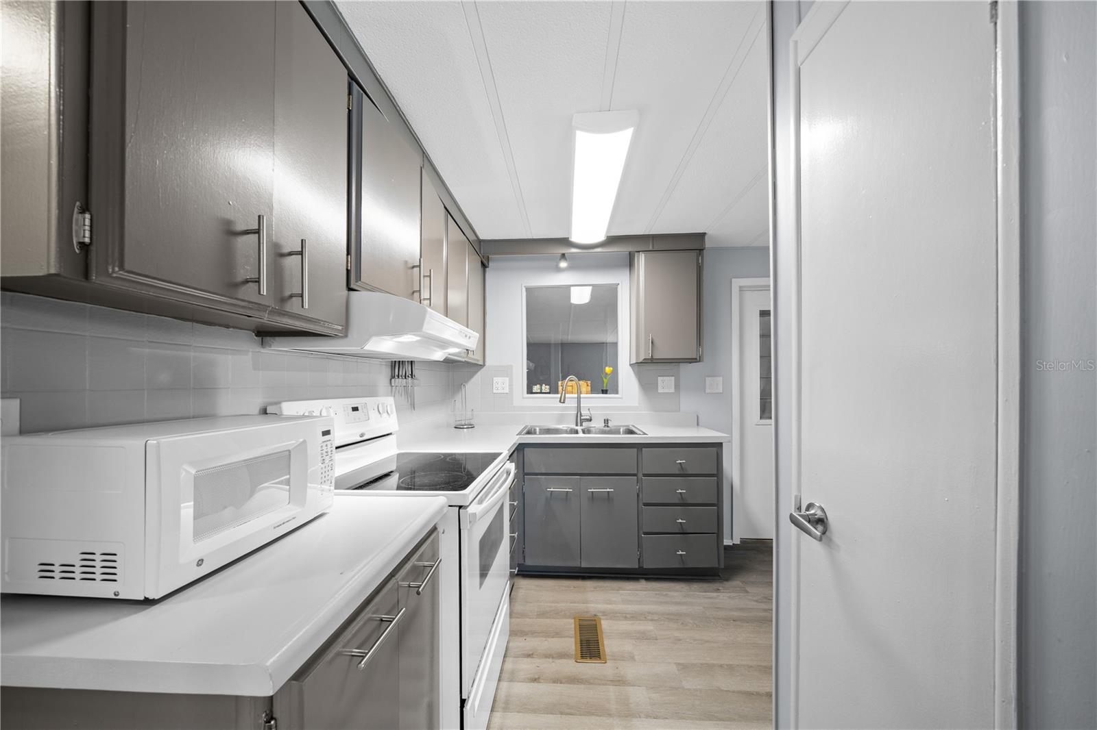 Image 8 of 51 For 426 5th Road