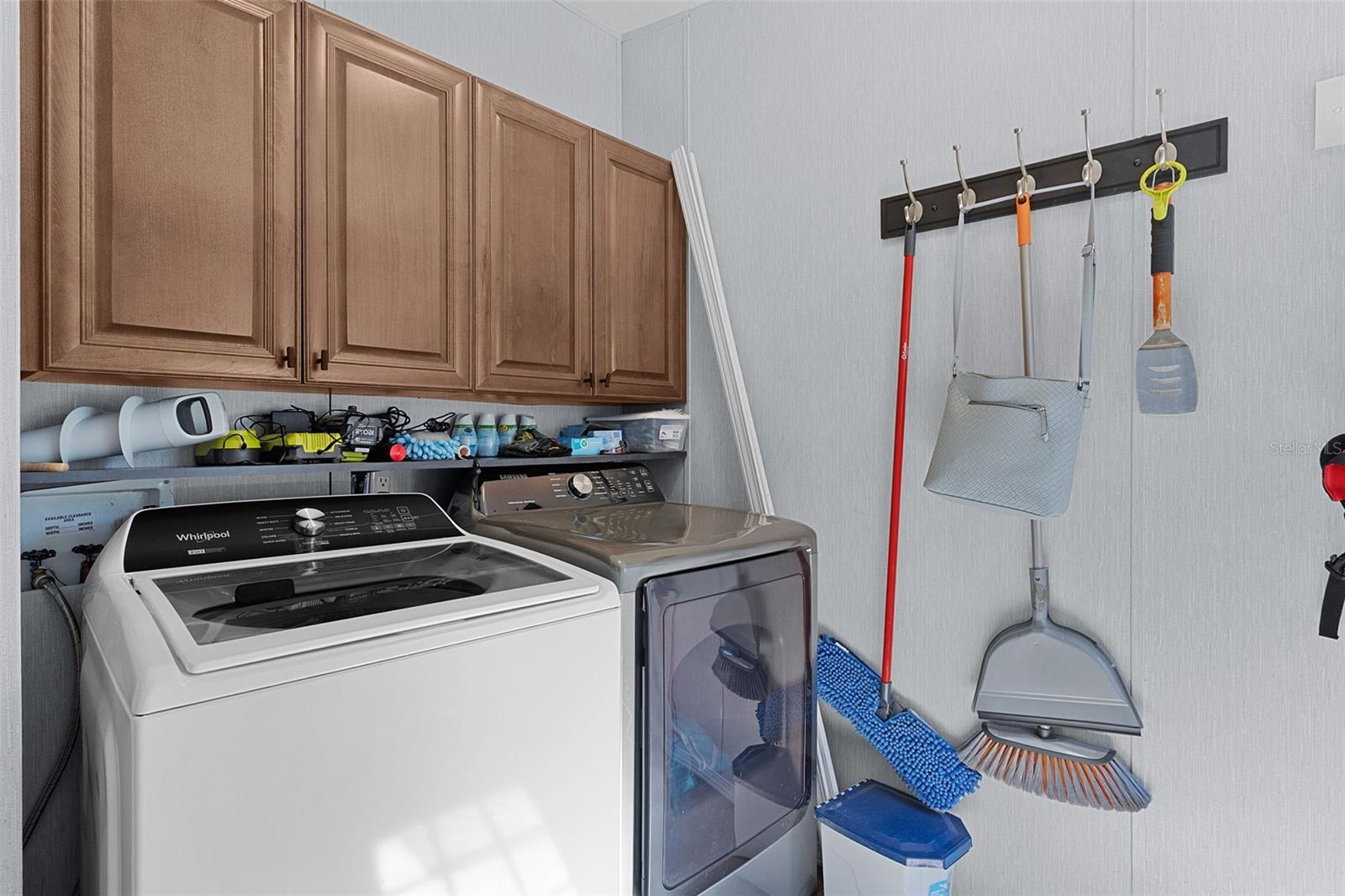 Image 28 of 59 For 16960 115th Avenue