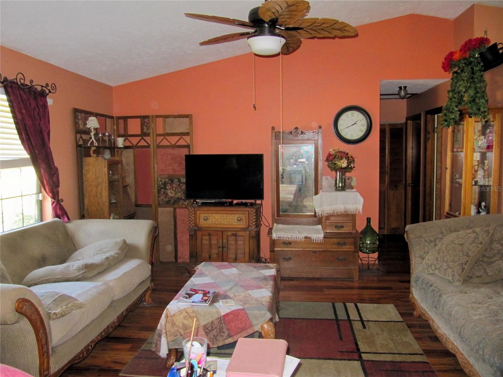 Image 11 of 23 For 11815 84th Avenue