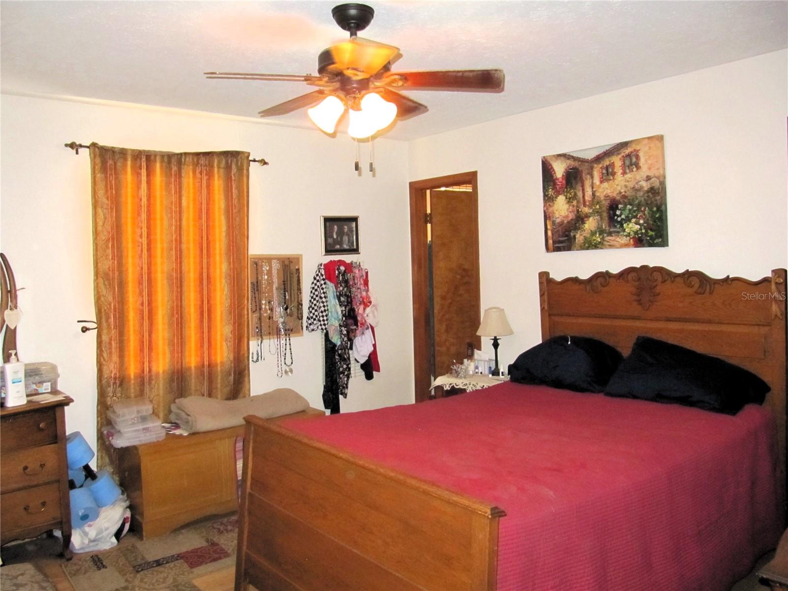 Image 16 of 23 For 11815 84th Avenue