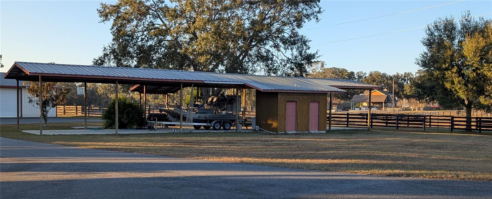 Listing photo id 12 for 18800 47th Place