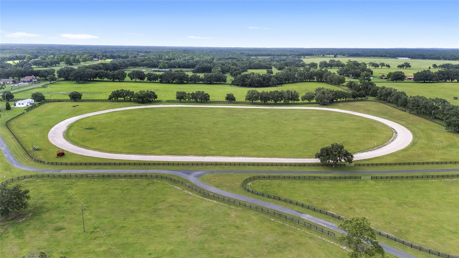 Listing photo id 27 for 18800 47th Place