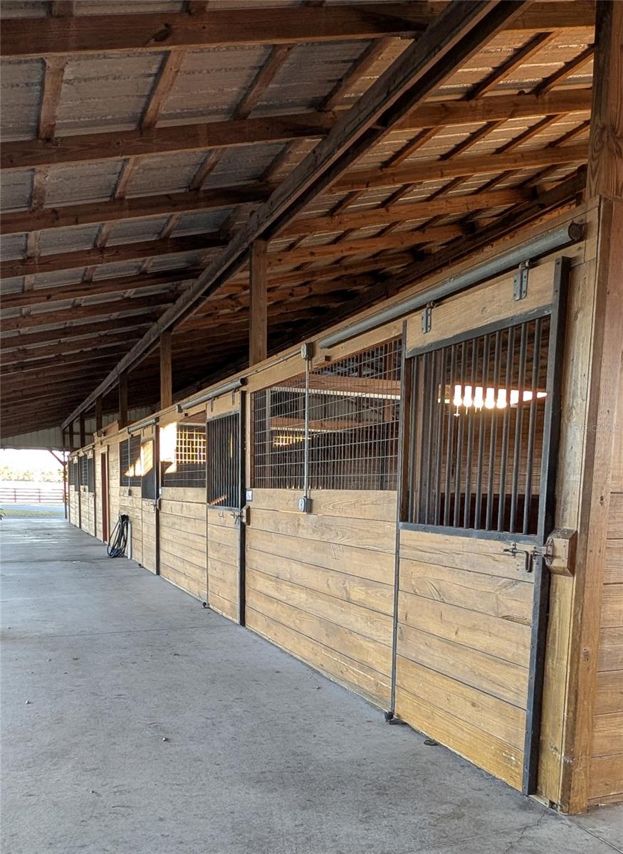 Listing photo id 5 for 18800 47th Place