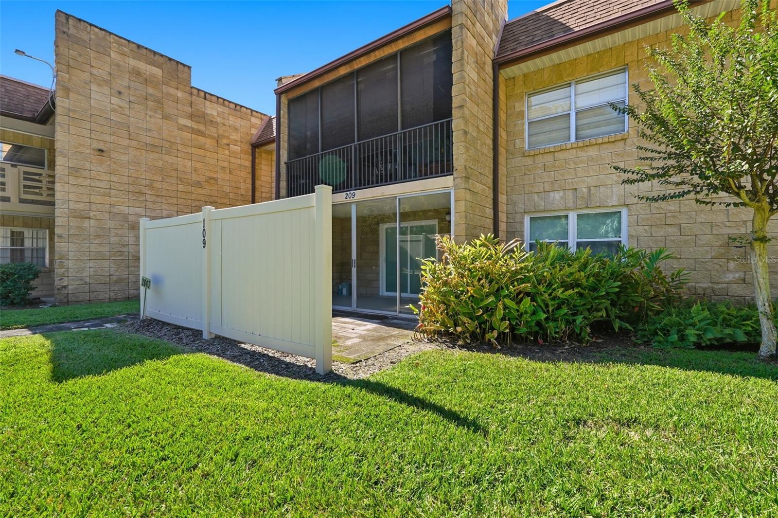 Image 29 of 36 For 2843 3rd Street 109