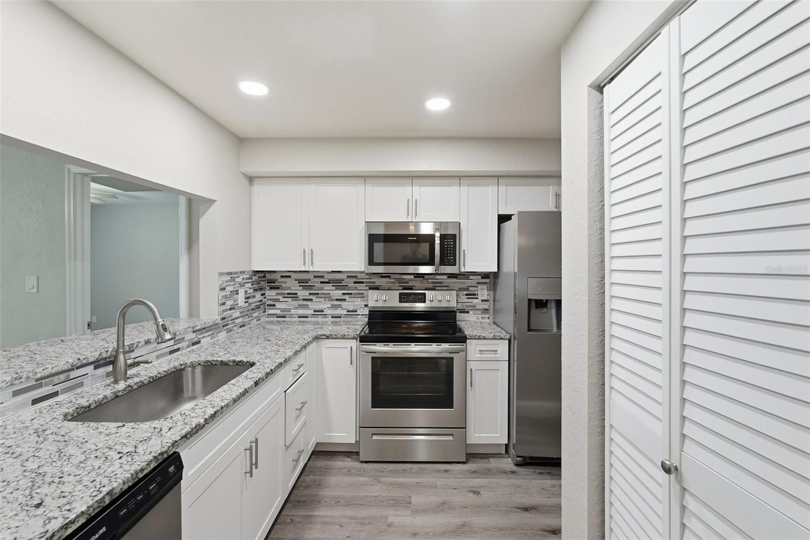 Image 3 of 36 For 2843 3rd Street 109