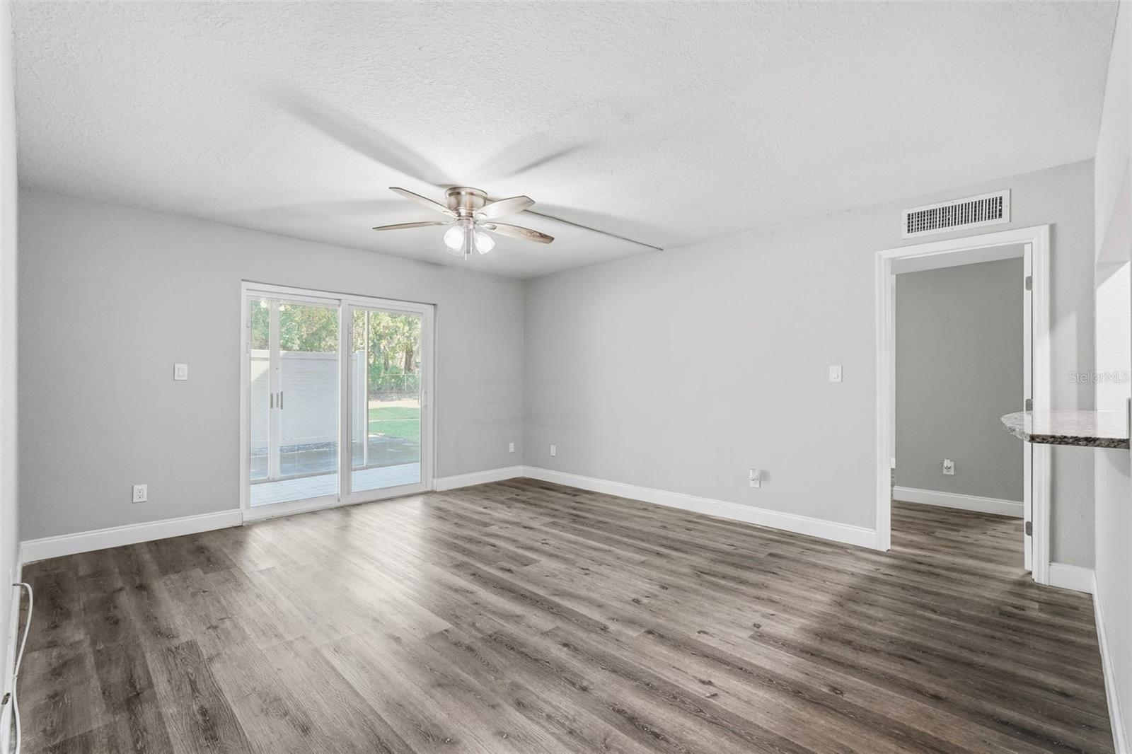 Image 7 of 36 For 2843 3rd Street 109