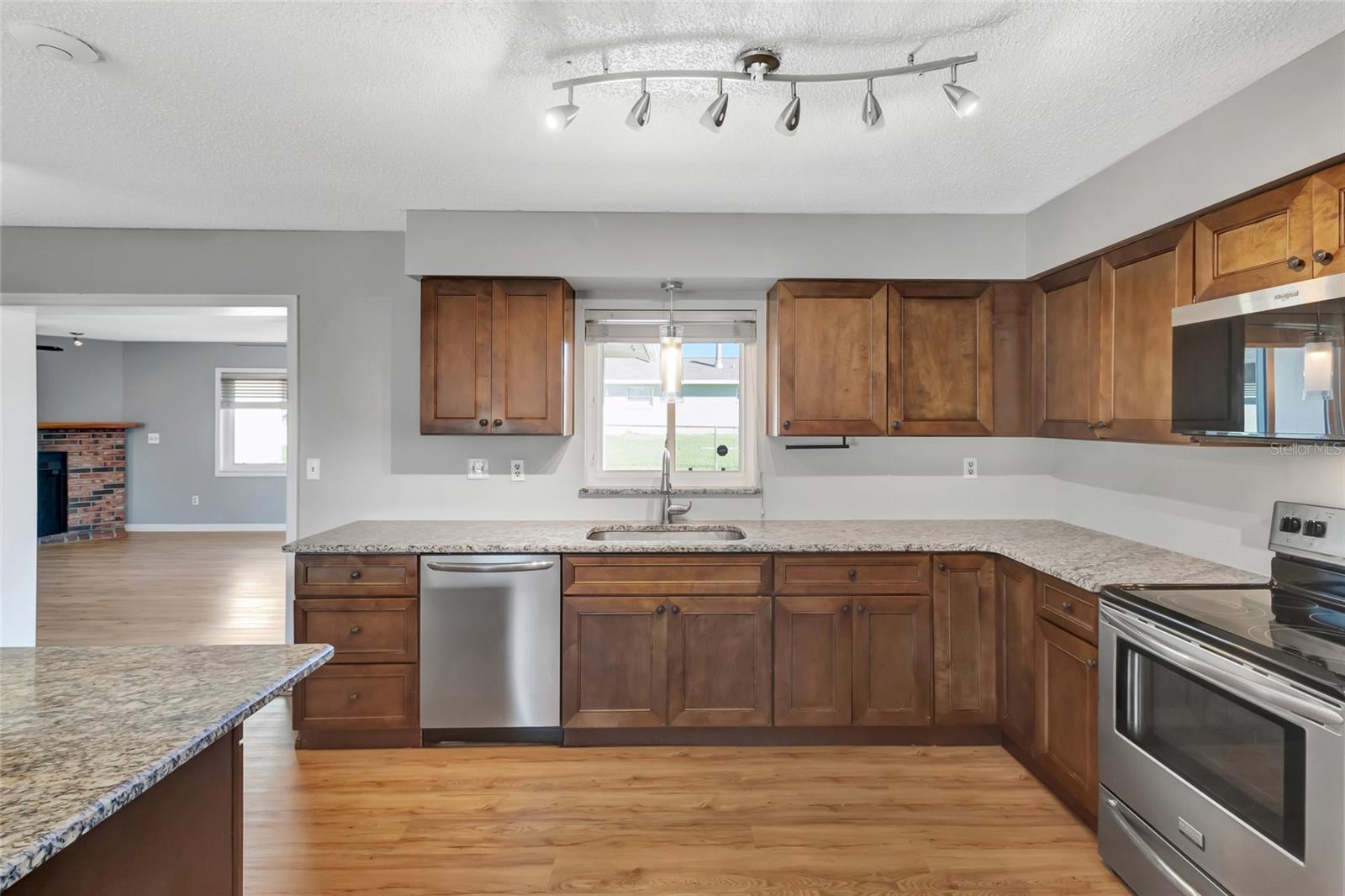 Image 11 of 36 For 6989 52 Place