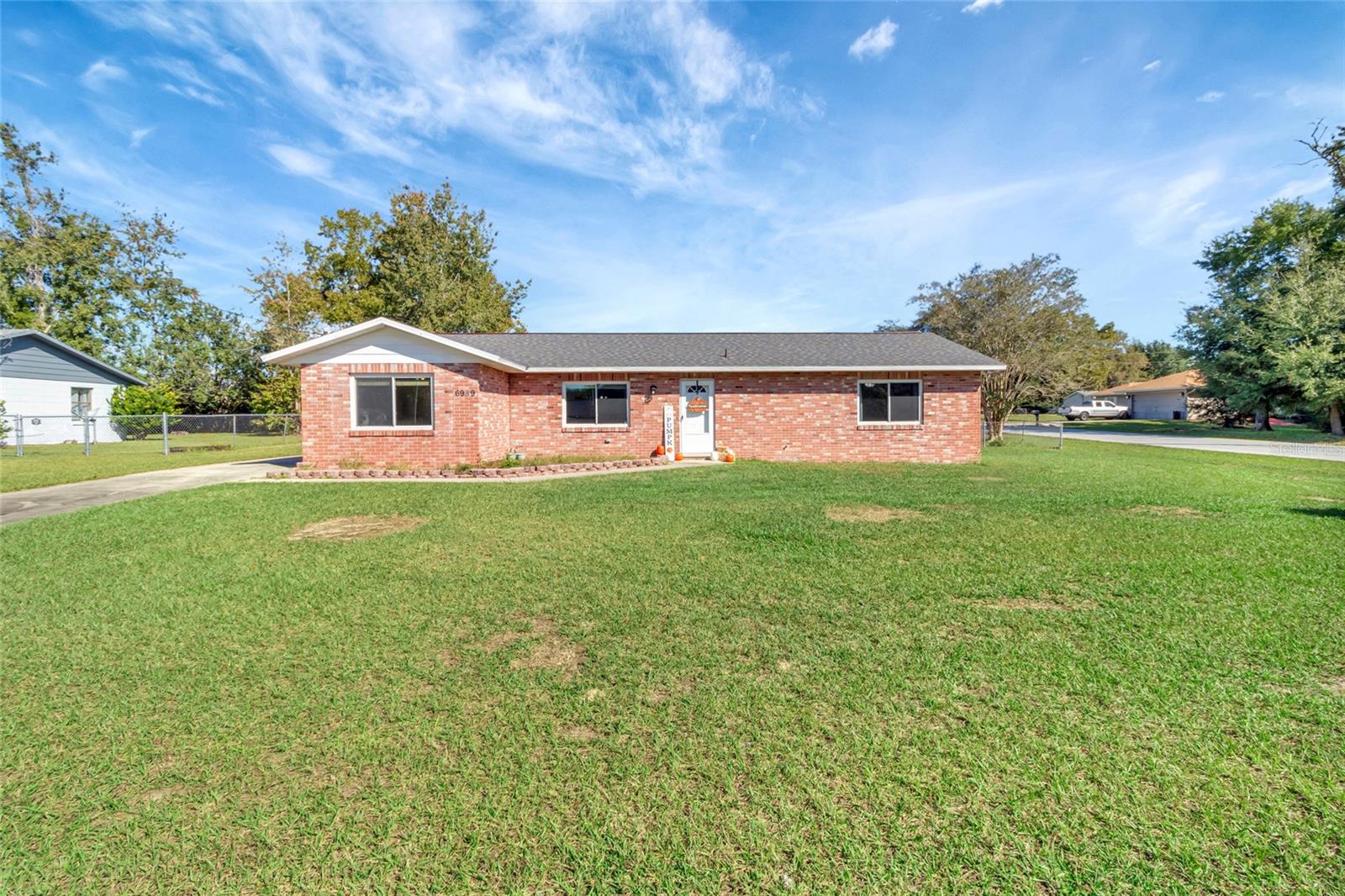 Image 28 of 36 For 6989 52 Place